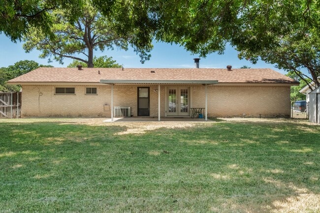 Building Photo - 509 Wilshire Dr
