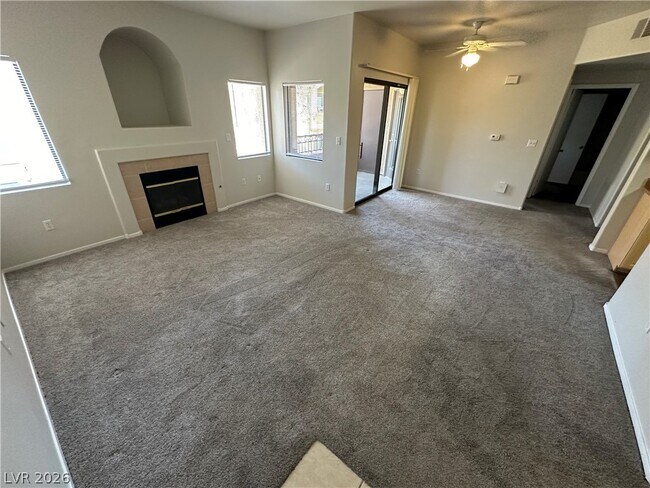 Foto del edificio - 8250 N Grand Canyon Dr