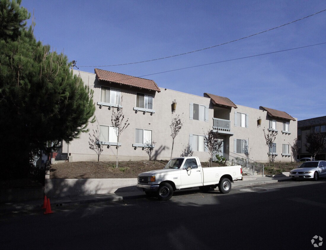 Foto del edificio - 5672 Riley St