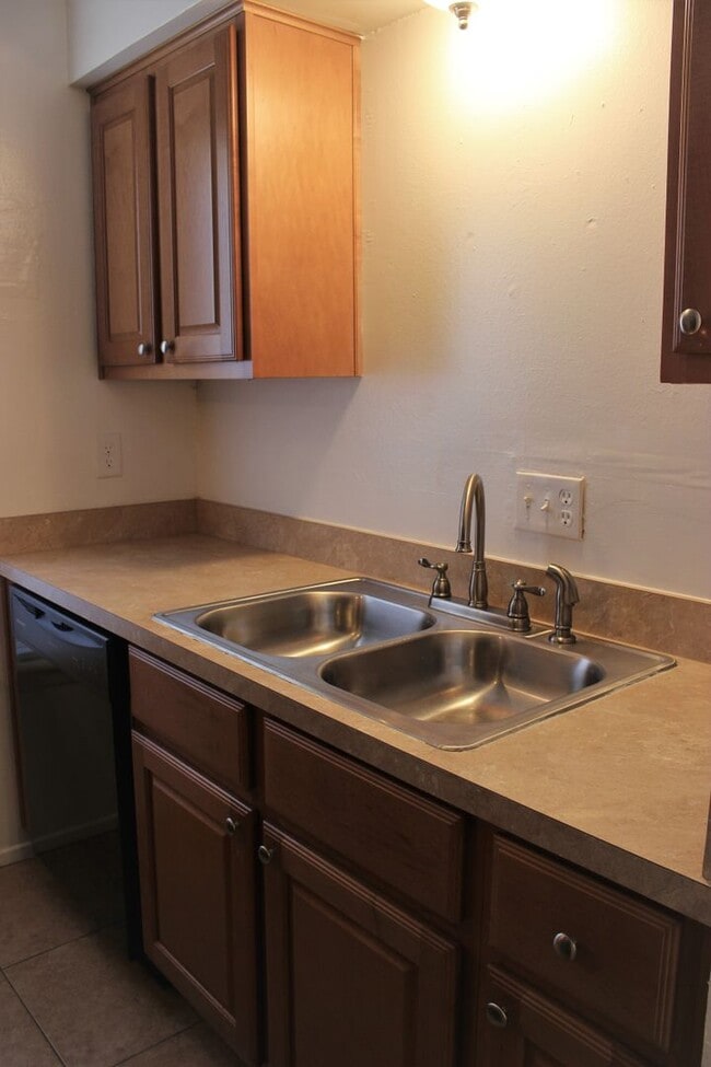 Building Photo - 3601EL