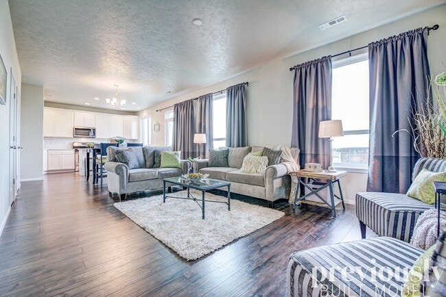 Foto del edificio - Stunning 3 Bed, 2.5 Bath Home in Spokane V...