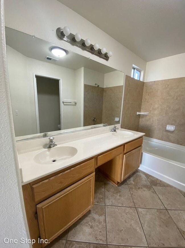 Building Photo - 3 br, 2 bath House - 30567 Pine Creek Drive