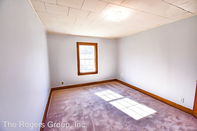 Building Photo - 3 br, 1 bath Apartment - 1230 Hight St.