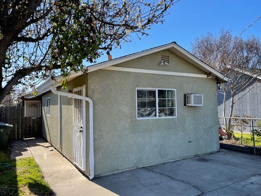 Primary Photo - 526 N 5th Ave