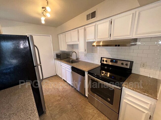 Foto del edificio - 5202 N 8th Pl