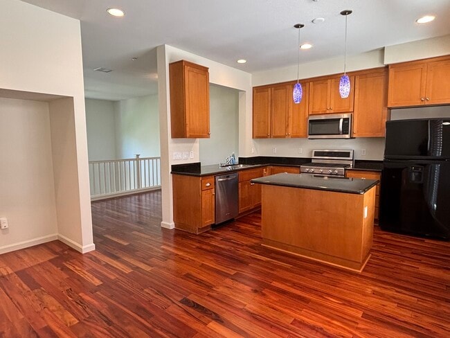 kitchen 3 - 180 Oberg Ct
