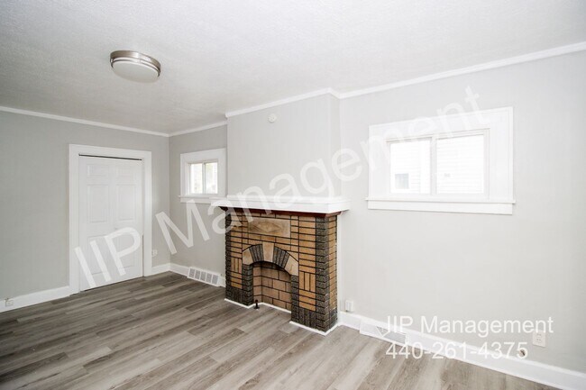 Foto del edificio - 3188 W 111th St