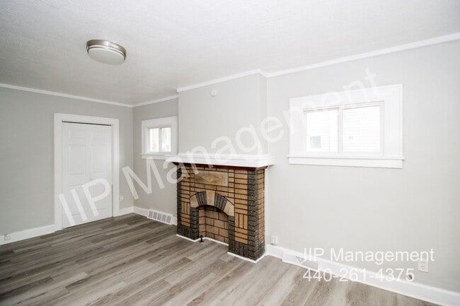 Building Photo - 3188 W 111th St