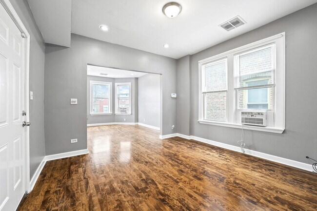 Building Photo - 4219 W Cullerton St
