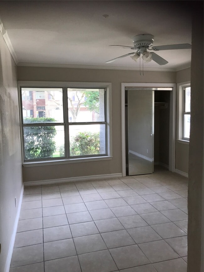 Building Photo - 3214 Glen Haven Blvd