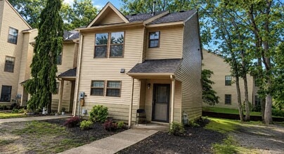 Building Photo - 187 Azalea Cir