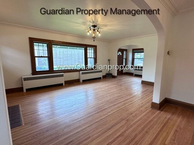 Building Photo - 5559 2nd Ave S
