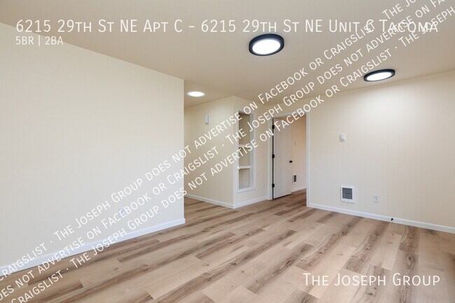 Foto del edificio - 6215 29th St NE