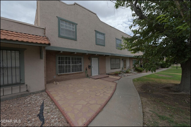 Building Photo - 257 Maricopa Dr