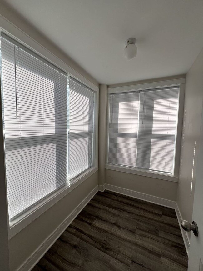 Foto del edificio - 3306 W Cullom Ave