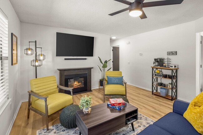 Foto del edificio - 14 Harrington Ln