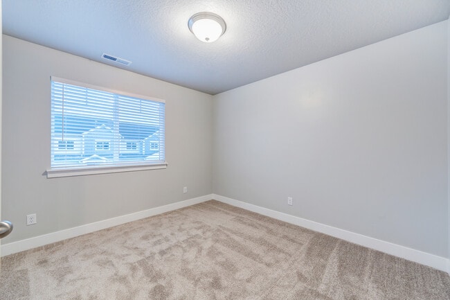 Building Photo - 4084 W 1650 N