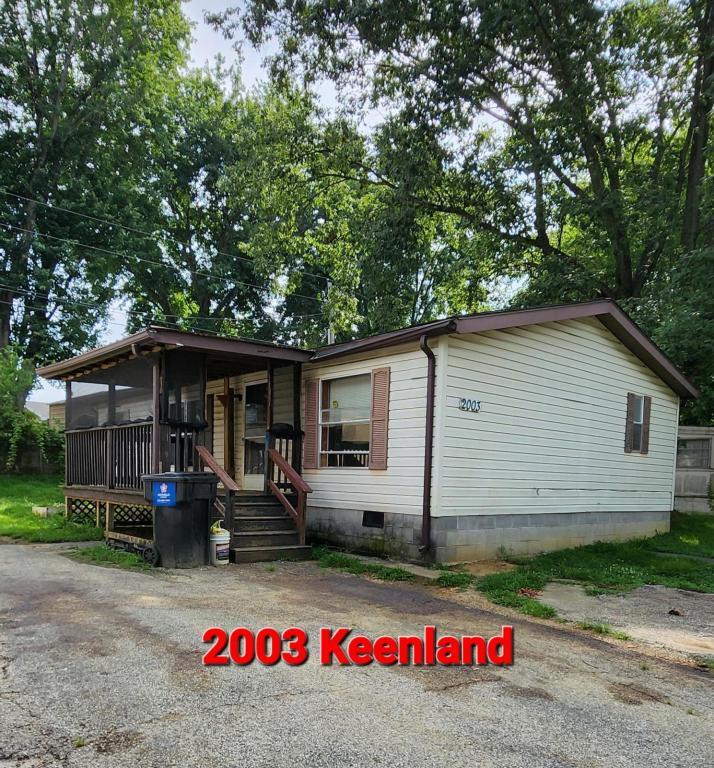 Primary Photo - 2003 Keenland Pkwy
