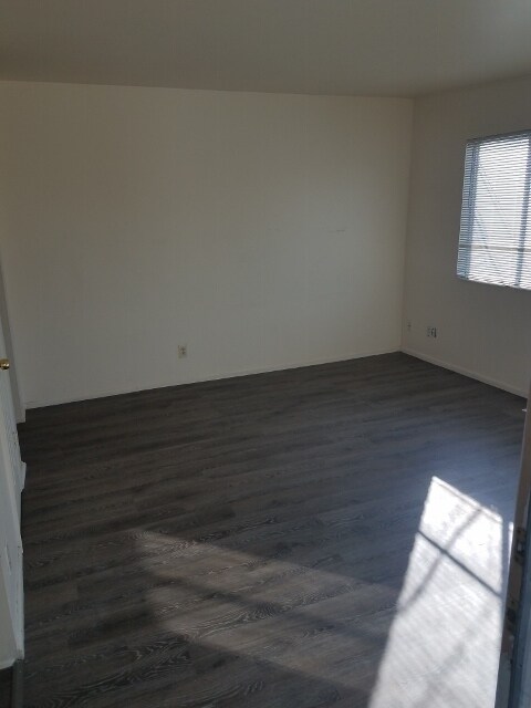 Foto del edificio - Remodeled Two bedroom apt, Sugarhouse; Covered Parking