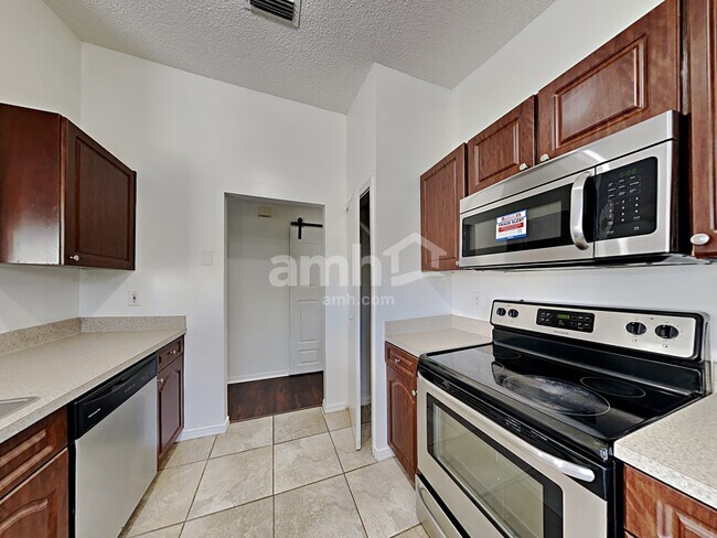 Foto del edificio - 332 SW Hollyhock Ct