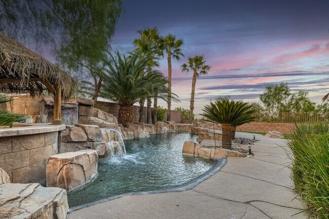 Foto del edificio - Executive Luxury Living with Unmatched Cit...
