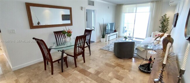 Foto del edificio - 170 SE 14th St