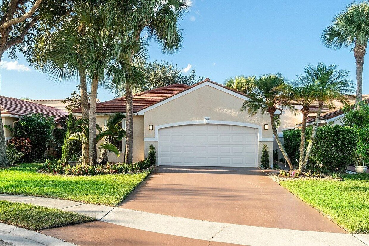 Foto principal - 2663 Country Golf Dr