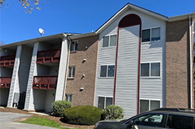 Top Right Condo, 1st Bldg. on Right - 400 Berryfield Ln