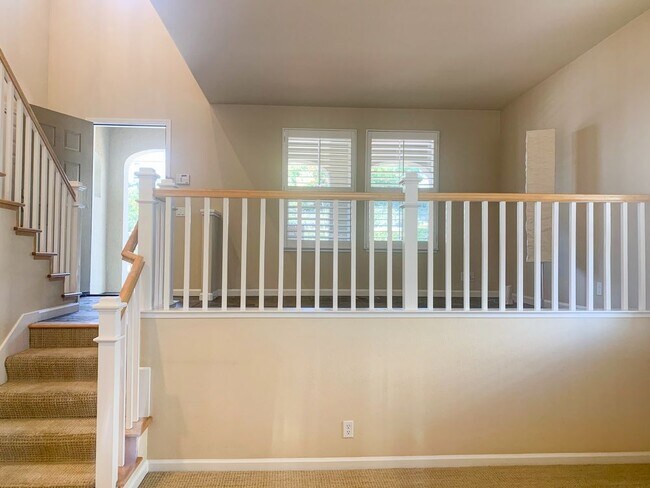 Building Photo - 713 Portofino Pl