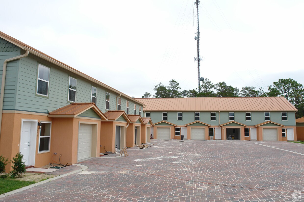 Primary Photo - 0000000 Navy St