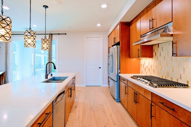 Foto del edificio - Beautiful end unit 4 bedroom condo in Dublin