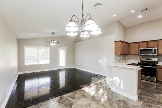 Foto del edificio - 8493 W Monona Ln