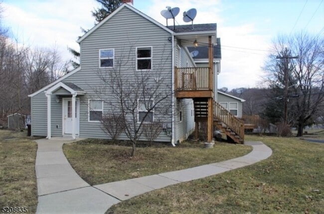 Building Photo - 6 Cork Hill Rd