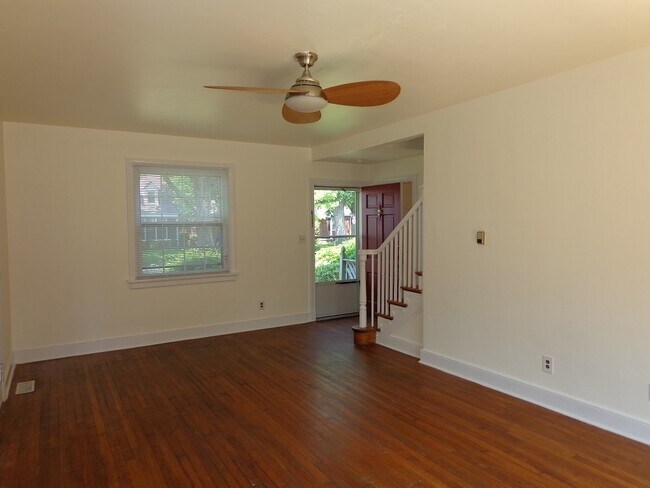 Foto del edificio - 8804 Semmes Ave