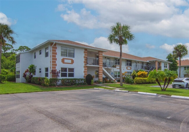 Foto del edificio - 1217 S Lakes End Dr