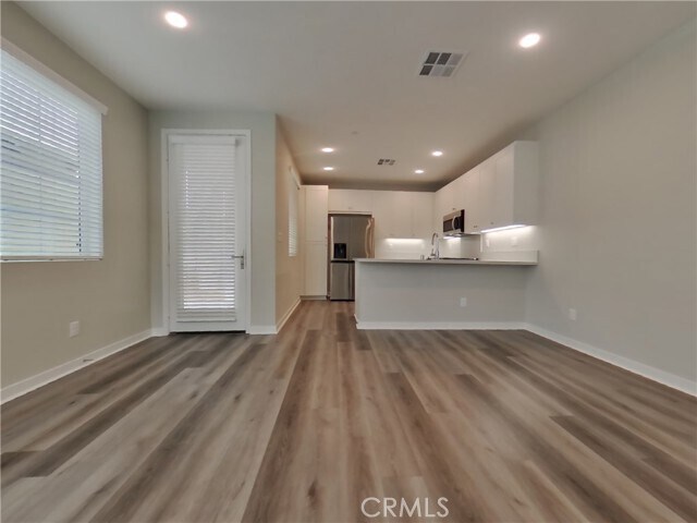 Building Photo - 31524 Hans Dr