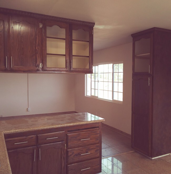 Foto del edificio - 3221 1/2 W 109th St