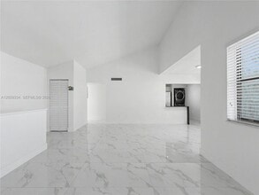 Building Photo - 10010 NW 9th St Cir