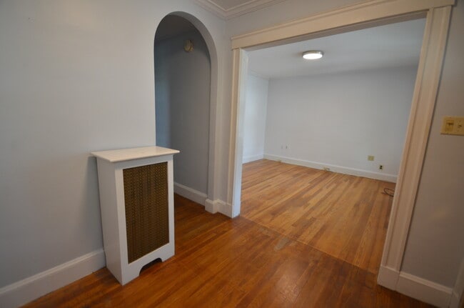 Building Photo - 222 N Harvard St