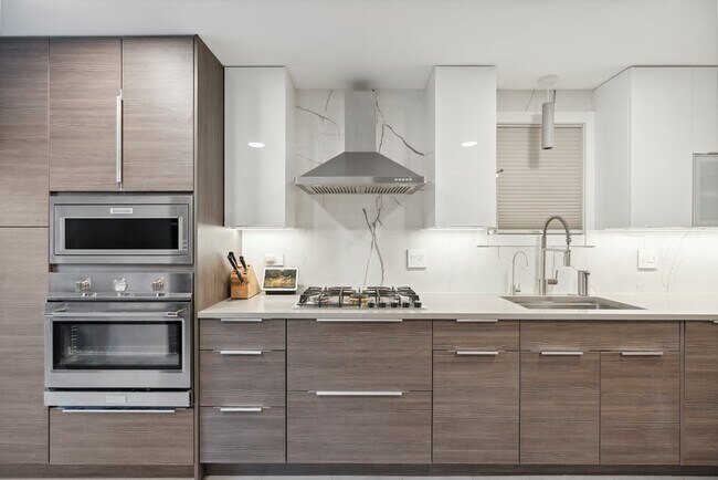 Foto del edificio - 2638 W Grand Ave