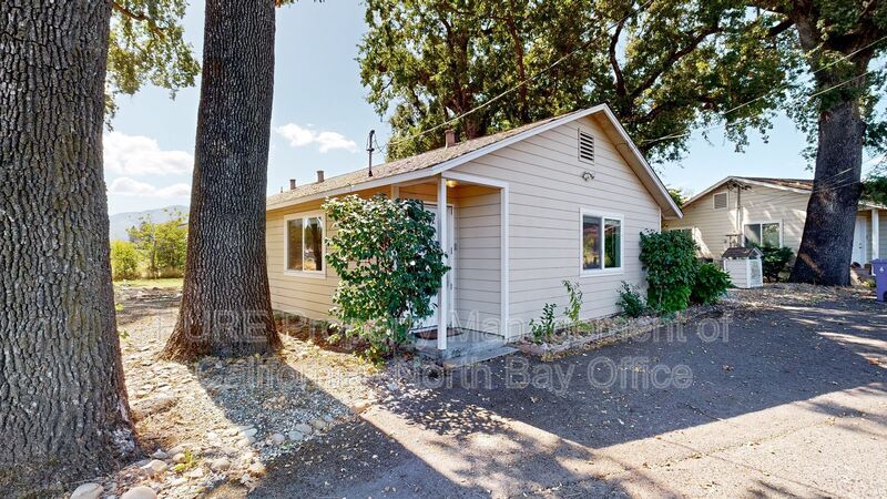 Foto principal - 83 Zinfandel Ln