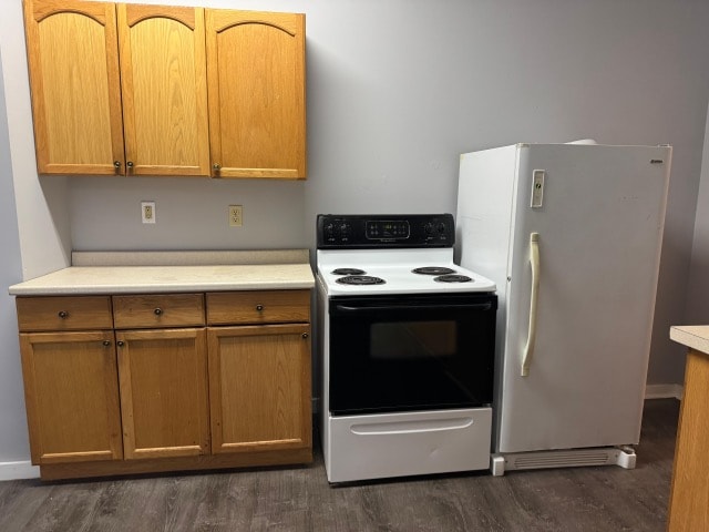 Foto del edificio - 166-168-168 W Main St