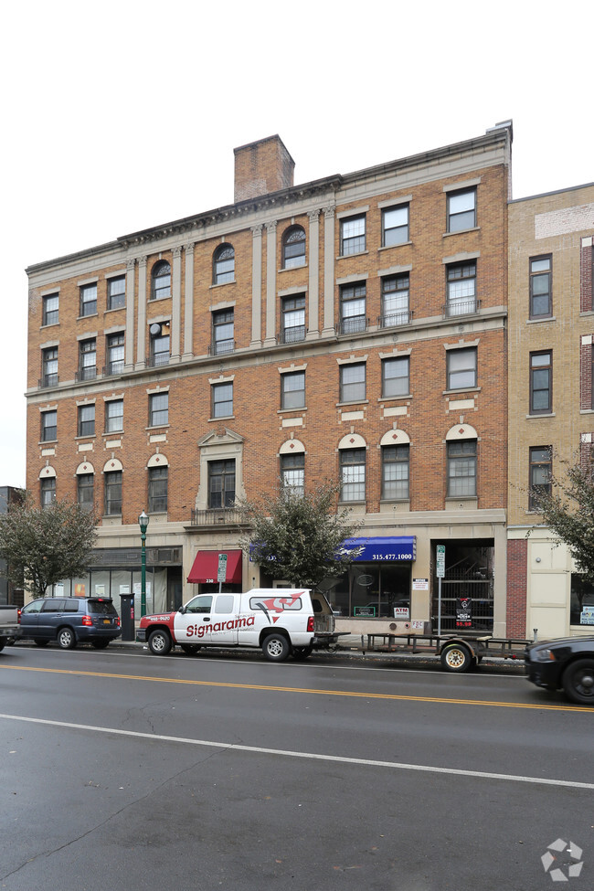 Building Photo - Clinton Square Suites