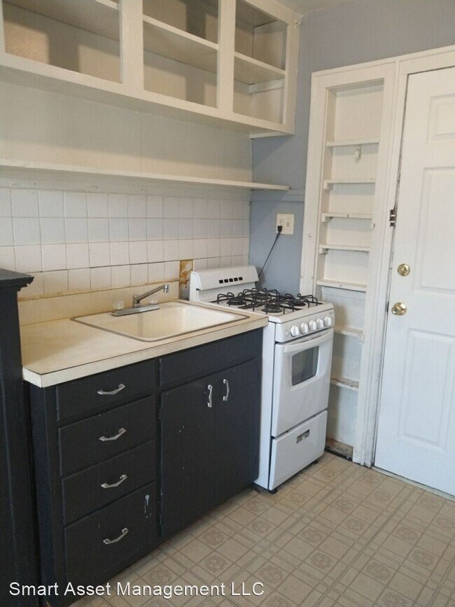 Building Photo - 5302 W Burnham St