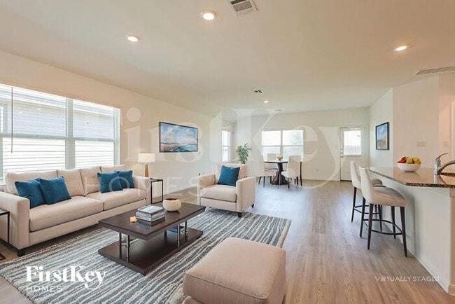 Foto del edificio - 1228 Treehouse Ln