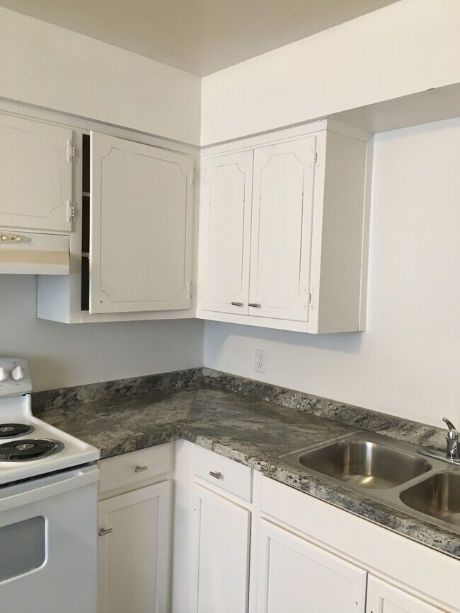 Foto del edificio - 620 N Blackstone St