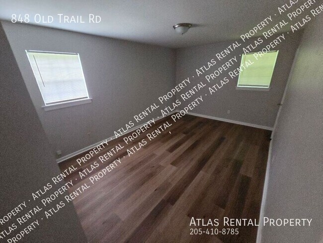 Foto del edificio - 848 Old Trail Rd