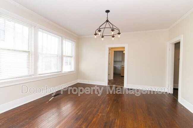 Foto del edificio - 2112 Duncan Ave