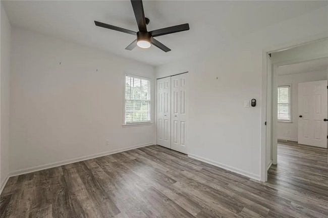 Foto del edificio - 85 Smyrna Powder Springs Rd SE
