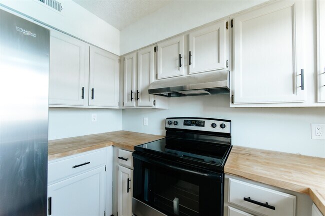Foto del edificio - 1404 Condo Dr